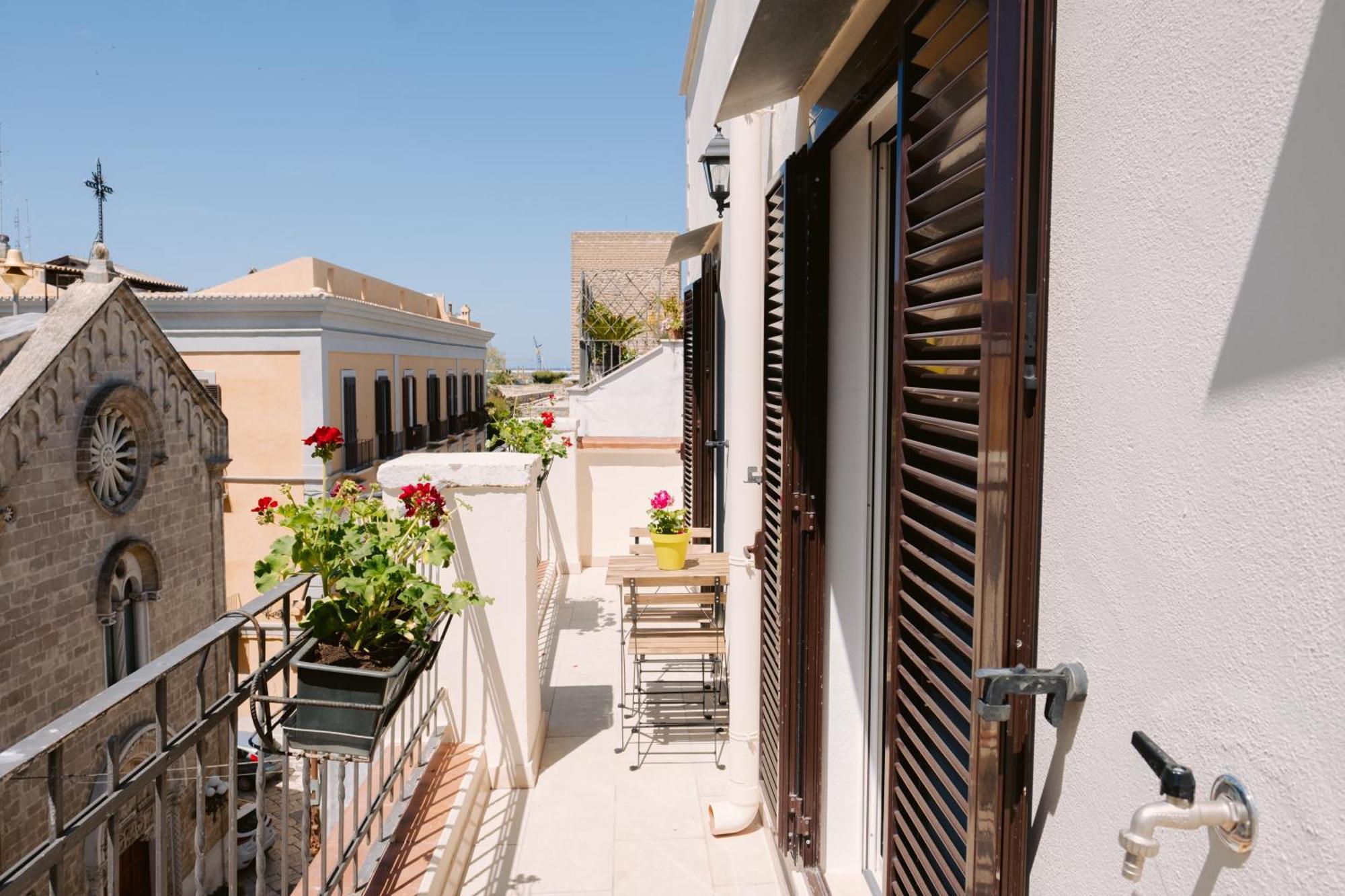Casa Antonia - Terrace & Suites Bari Exterior photo